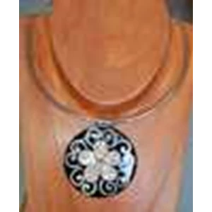 necklace shell indonesia with art / liontin kalung kerang indonesia dengan stainless