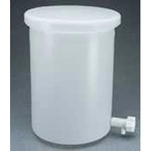 nalgene* heavy duty cylindrical tanks with spigot; hdpe 11102-0007