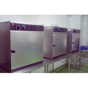 incubators memmert in55