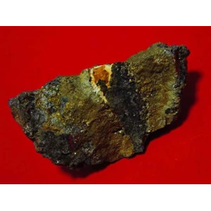 * c-2359 : koleksi batu mulia badar emas, motif indah kupu-kupu, batu dari tambang emas, mengandung mineral emas alami, pajangan interior atau untuk sample/ penelitian,, 52x26x24mm, 50 gr
