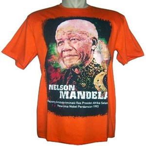 kaos tokoh nelson mandela, pejuang anti apartheid afrika selatan