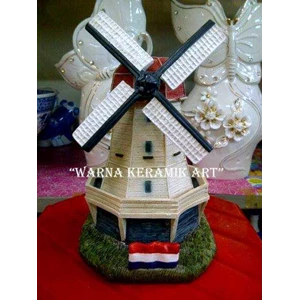 wind molen holand ( kincir angin belanda)