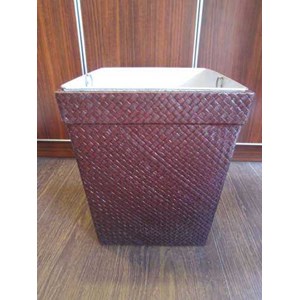 tempat sampah anyaman