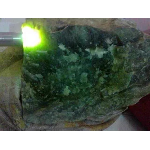 batu giok indonesia - nephrite jade - sungai dareh