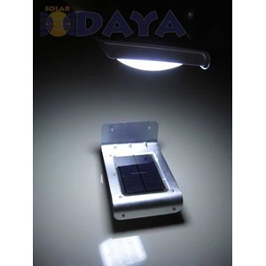 lampu tenaga surya hemat energi dengan sensor cahaya-1