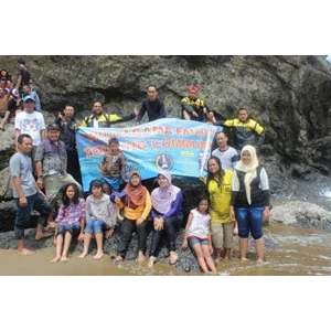 wisata pantai sipelot pujiharjo kabupaten malang-1