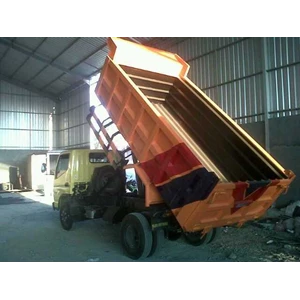 dump truk model perahu