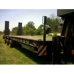 low bed muatan tank...