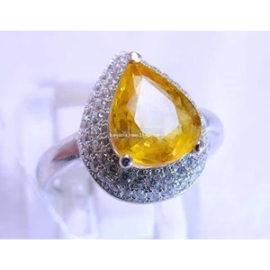 beautiful yellow safir ladies ring ( code: sf486) ....sold out ! ! ! !