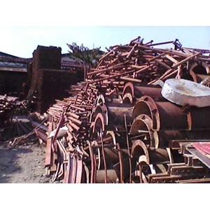 beli besi tua ex. kapal, alat berat, rel kereta, pipa scrap tebal