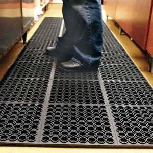 perforated rubber mat-2