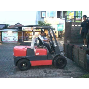 Rental Sewa Tailift Forklift Truck Fd35 Std Oleh Cv Giri Nusa Persada Di Semarang