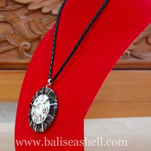 kalung bulat resin kerang-3