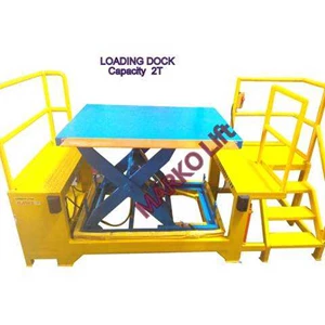 loading dock with table lift