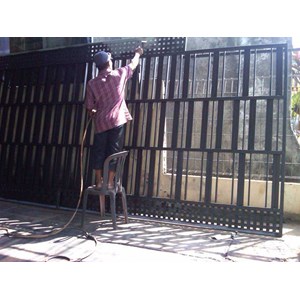 front gate set and minimalistic iron partition-3