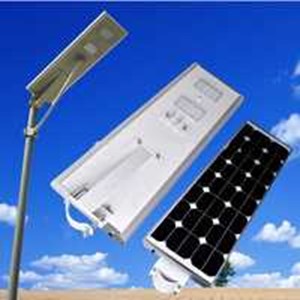 penerang jalan umum tenaga surya, lampu listrik surya, solar cell lampu jalan umum, integrtaed solar street light system, lampu jalan led all in one system, pju 80 watt all in one system-1