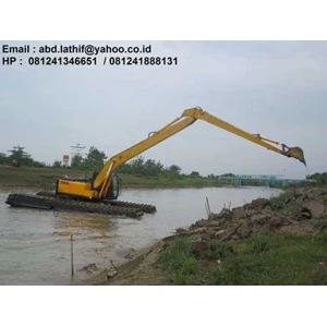 rental excavator amfibi / swamp beko-1
