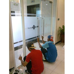 sticker cutting mnc tv-6