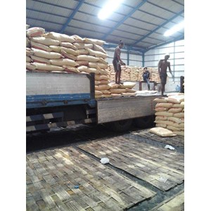 pupuk urea non subsidi kaltim 4400/kg include ppn