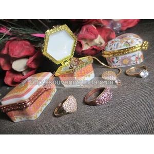souvenir keramik tempat perhiasan cincin