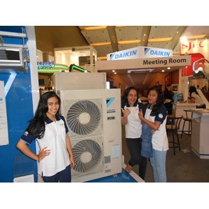 ac 5 pk floor standing daikin : fv125cgxy(fvrn125axv14+rr125cgxy14)