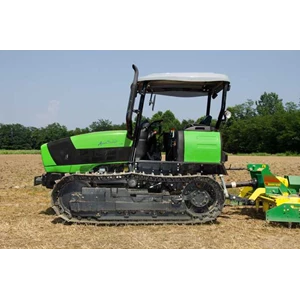 traktor pertanian