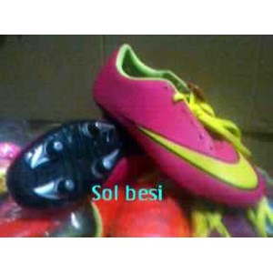 grosir sepatu bola