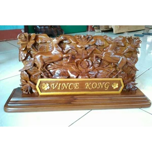 papan nama ukir motif kuda