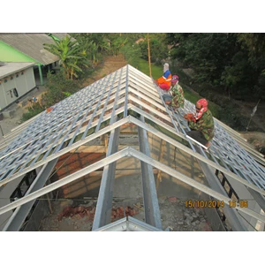pemasangan rangka atap baja ringan sidoarjo surabaya jawa timur