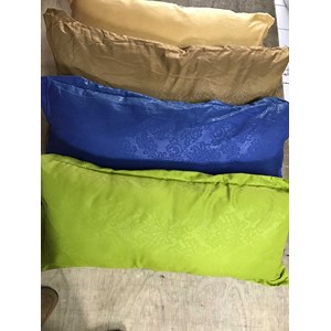bantal cinta emboss-3