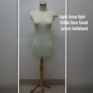 mannequin kaki kayu