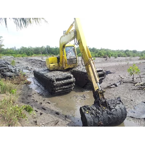& rental amfibi excavator swamp beko rawa-rawa-1
