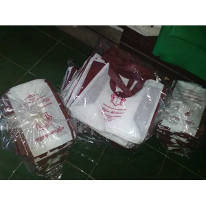 tas oleh oleh haji