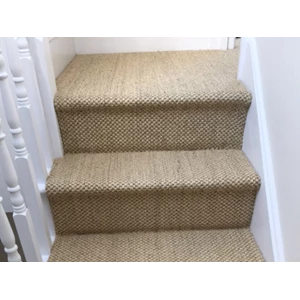 karpet tangga, pasang karpet tangga-1