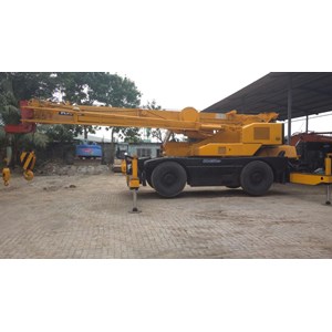 sewa roughter mobile crane kato 25 ton jawa timur-3