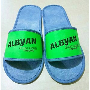 sandal albyan gues house pinrang 4 mm