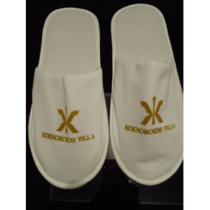 sandal hotel slop bahan hylet logo sablon