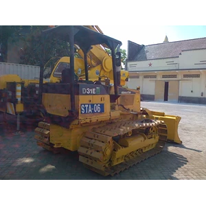 rental bulldozer komatsu d31 d65 surabaya-1