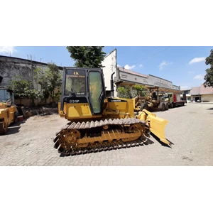 disewakan bulldozer / dozer d31p-20 tahun 2013 surabaya area jawa