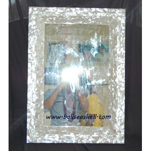 frame mirror from mother of pearl / bingkai kaca atau cermin dari mutiara