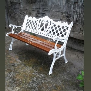 kursi taman kresna-1