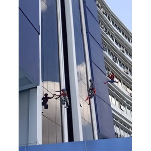 cleaning service climbing terbaik-1