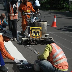 cat marka jalan kalimantan utara-5