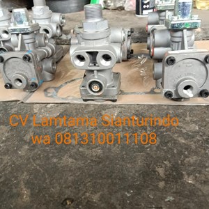 sr 2 bendix valve relay sparepart truk k033128