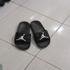 sandal slide distro
