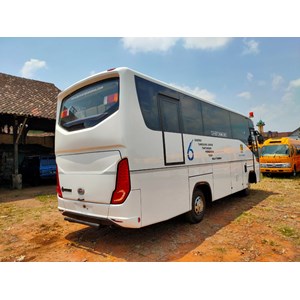 bus medium antar jemput karyawan (kapasitas 19 - 31 seats)-1