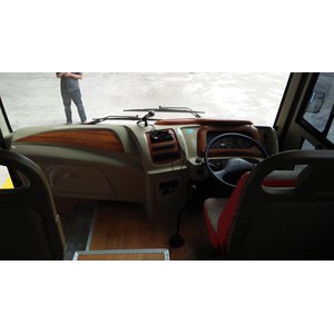 bus medium antar jemput karyawan (kapasitas 19 - 31 seats)-2