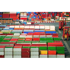 operator kontainer sendiri dan freight forwarder