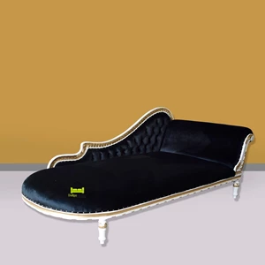 sofa santai desain klasik modern warna kombinasi kerajinan kayu