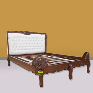 tempat tidur klasik warna natural harga murah kerajinan kayu